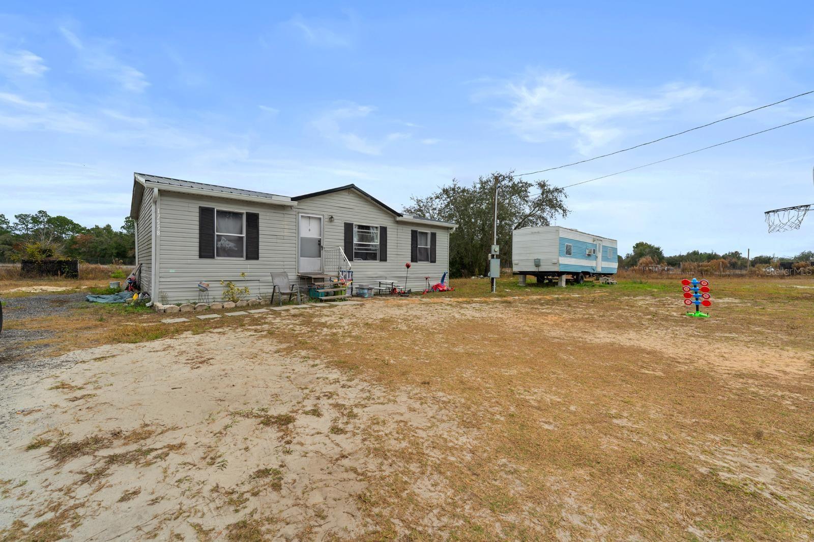 17558 Caufield Rd Property Photo 2
