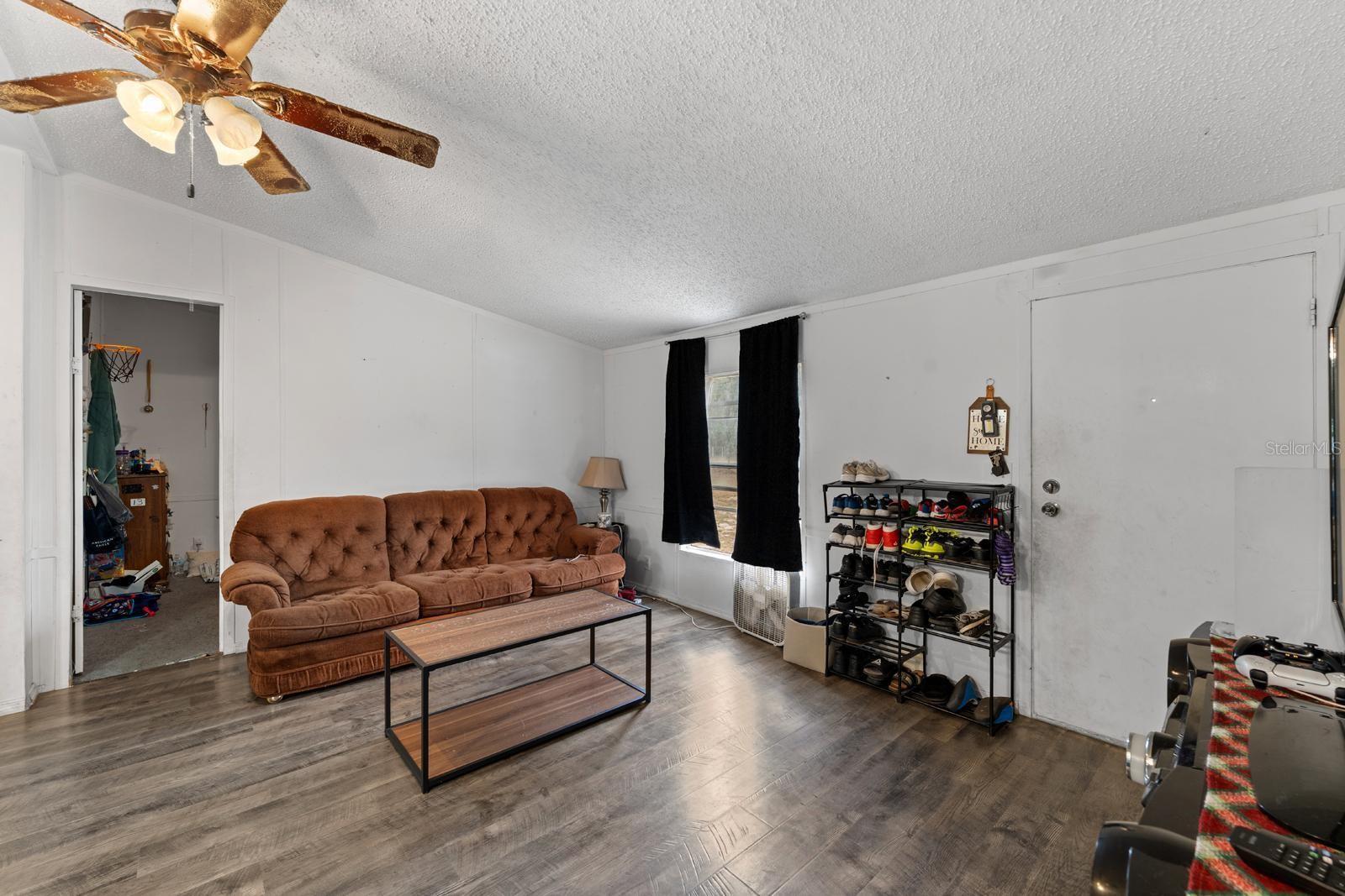 17558 Caufield Rd Property Photo 4
