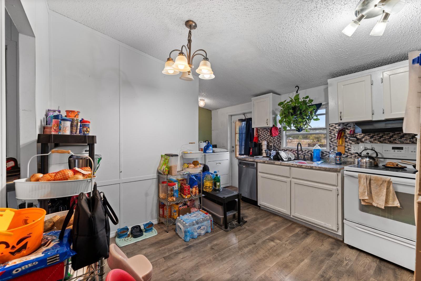 17558 Caufield Rd Property Photo 6