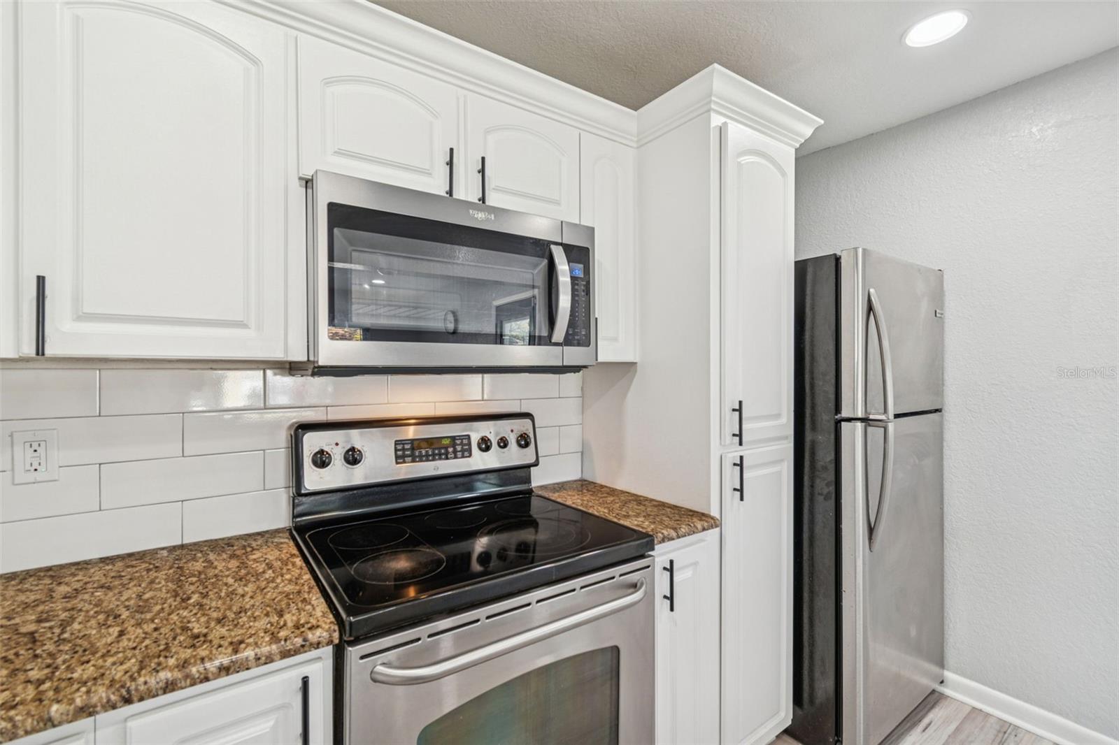 2810 W Silver Lake Ave Property Photo 19