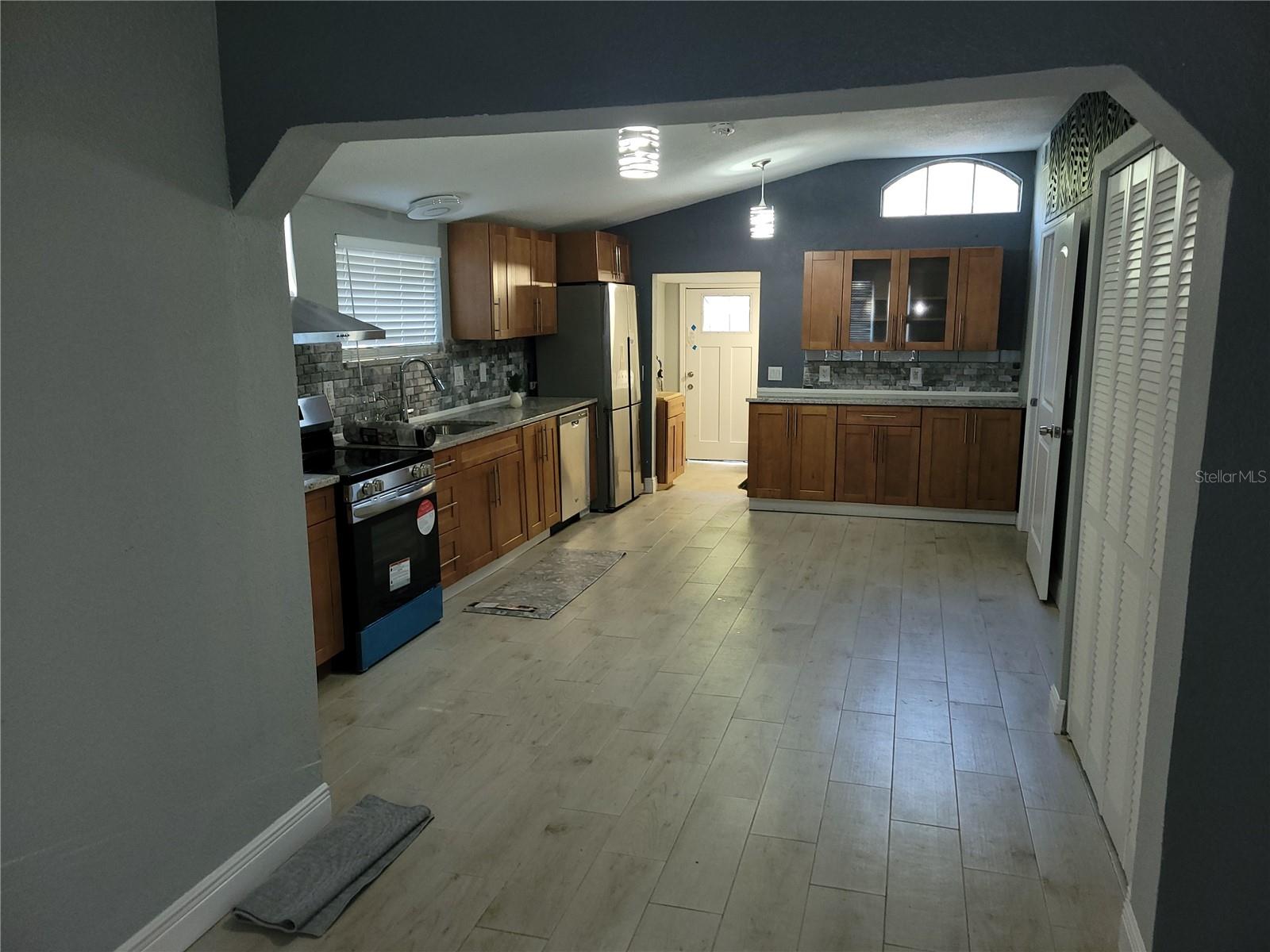 5548 11th St Property Photo 52