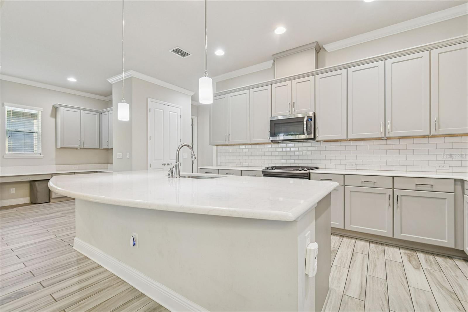 6036 Plover Meadow St Property Photo 7