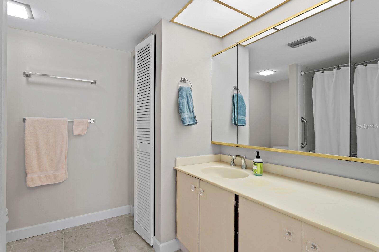 220 Belleview Blvd #702 Property Photo 34