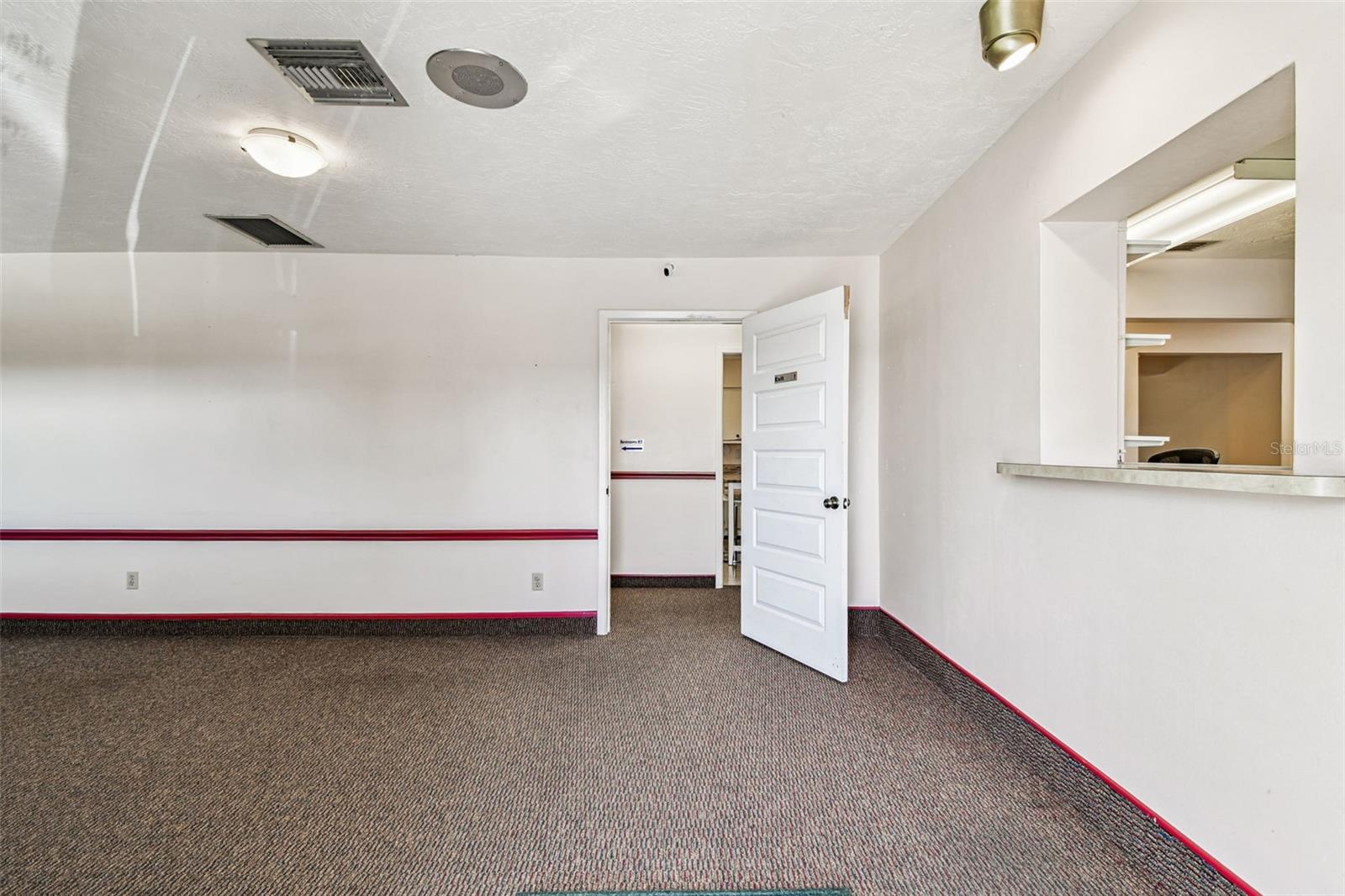 321 S Lincoln Ave Property Photo 13
