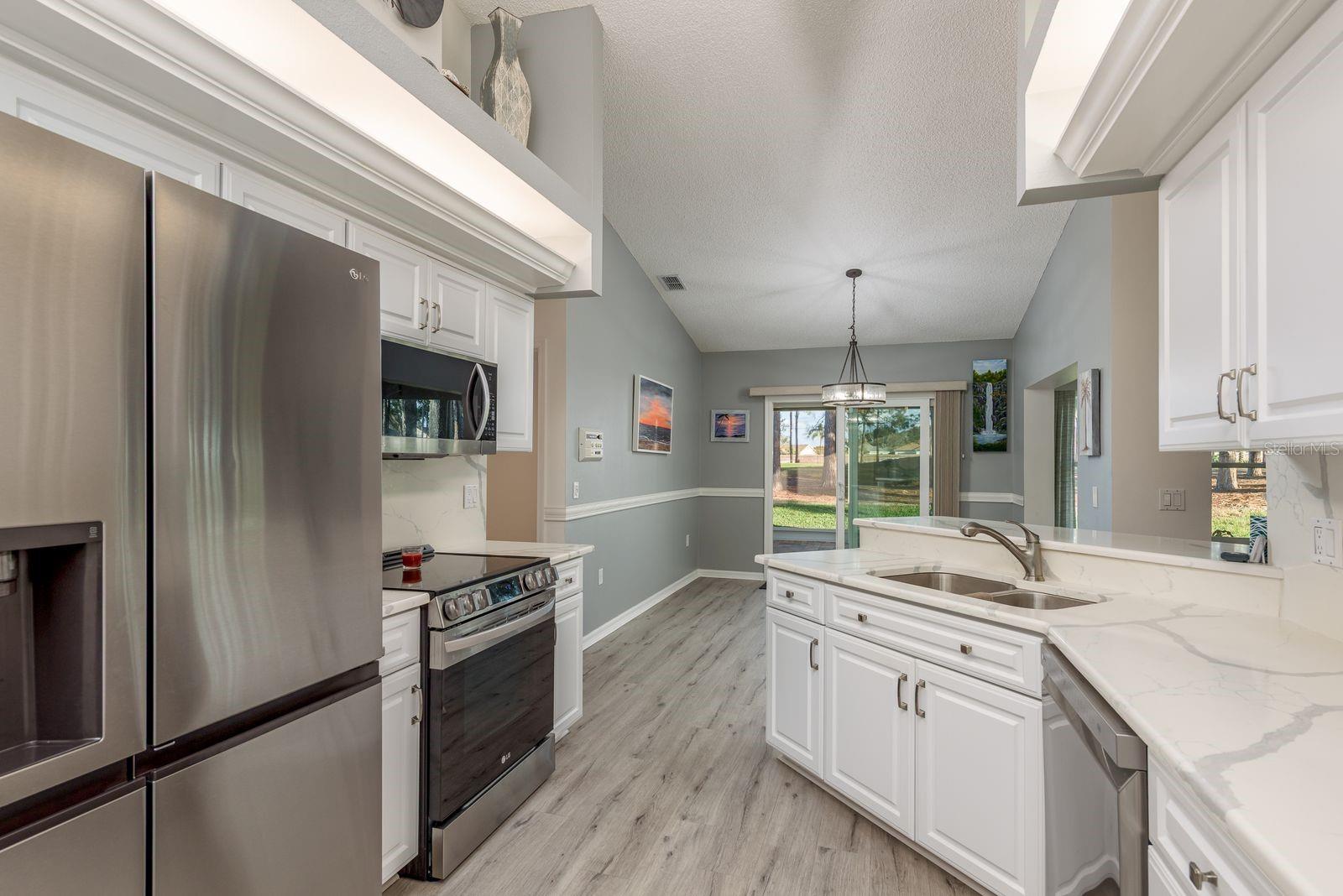9742 Oakwood Hills Ct Property Photo 14
