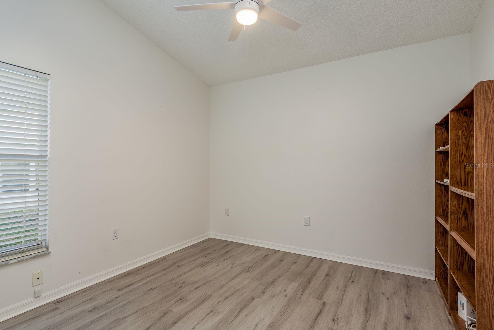 9742 Oakwood Hills Ct Property Photo 22