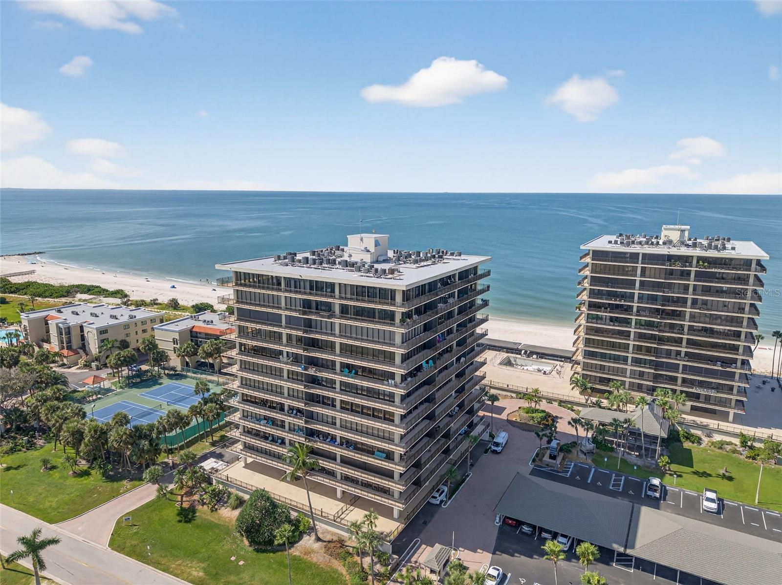 7600 Bayshore Dr #902 Property Photo 1