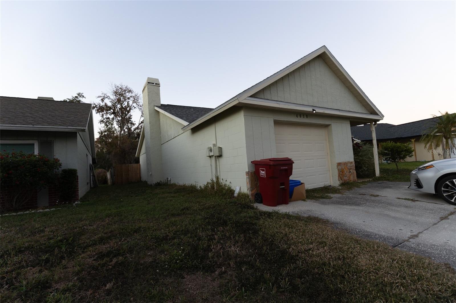 4610 N Country Hills Ct Property Photo 1