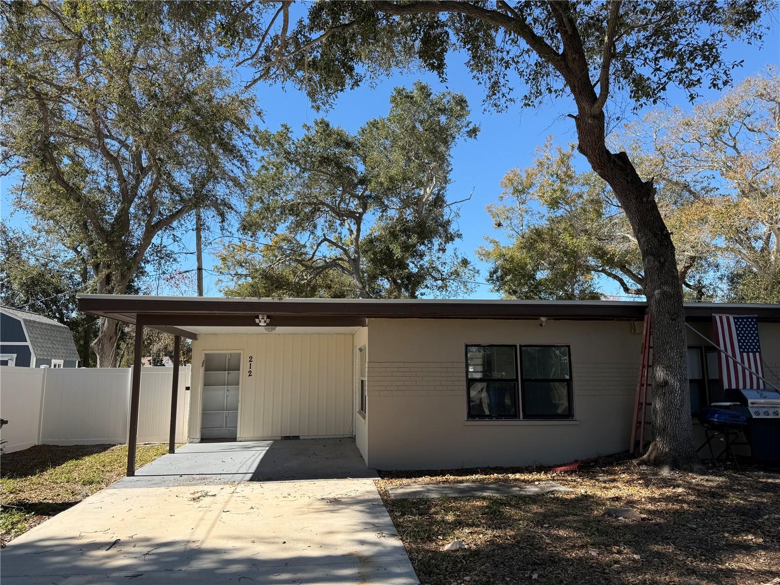 208-210-212 Elizabeth Ave #a,b Property Photo 4