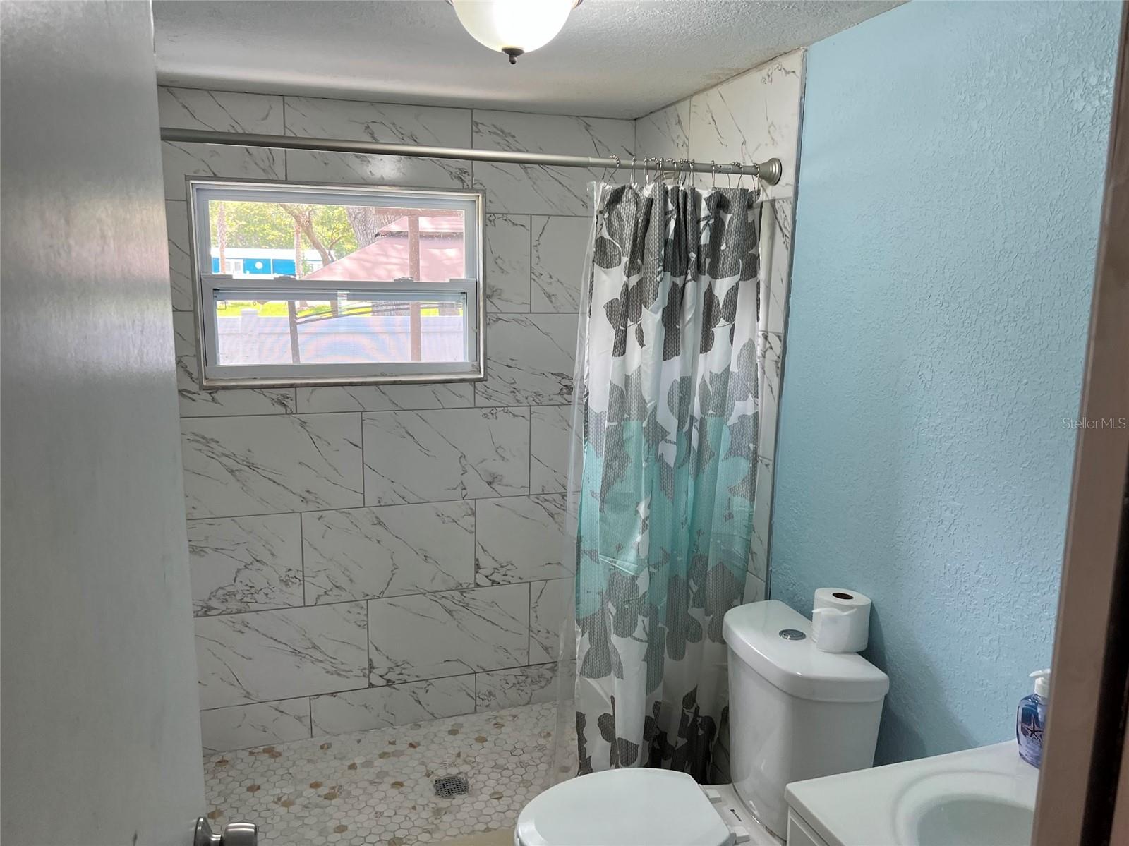 208-210-212 Elizabeth Ave #a,b Property Photo 14