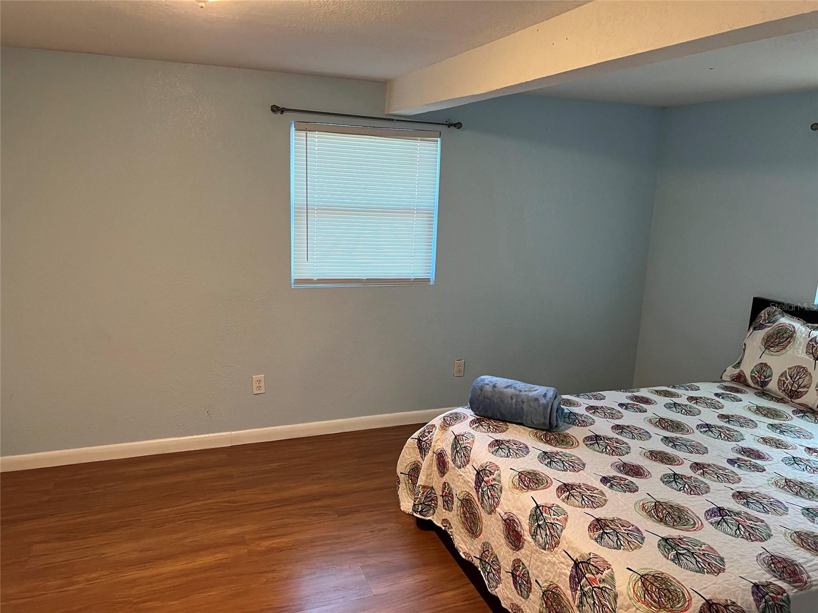 208-210-212 Elizabeth Ave #a,b Property Photo 19
