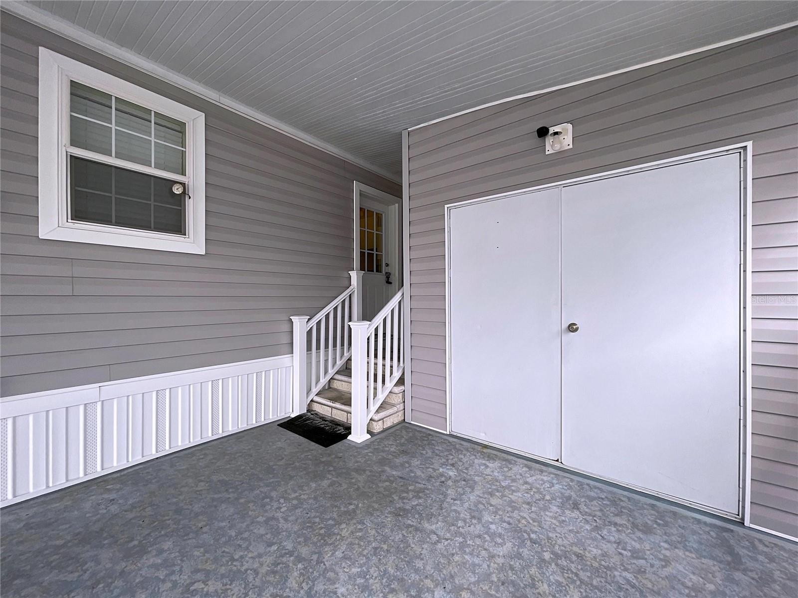 604 49th E Ave E Property Photo 4