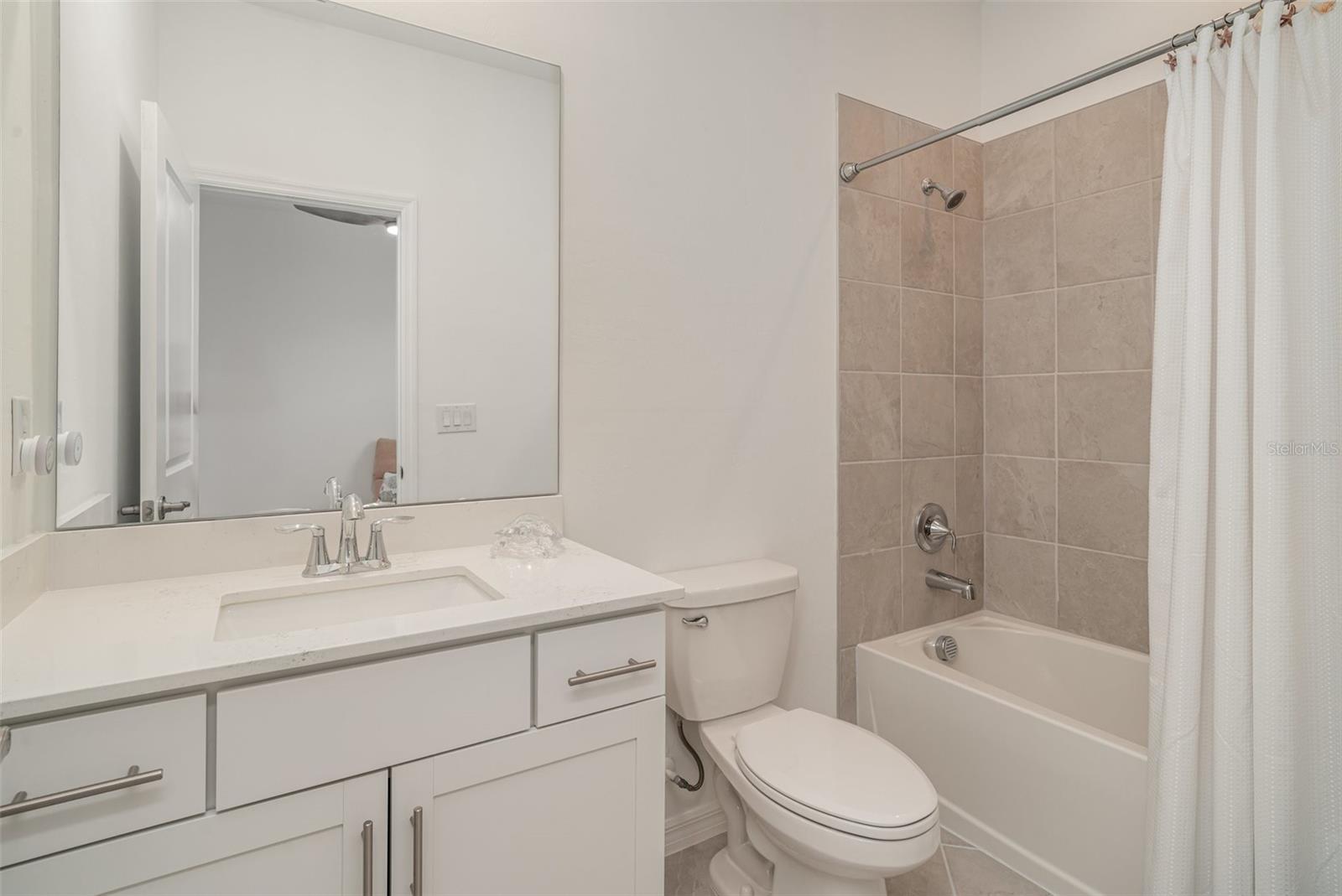 11360 Burgundy Dr Property Photo 25