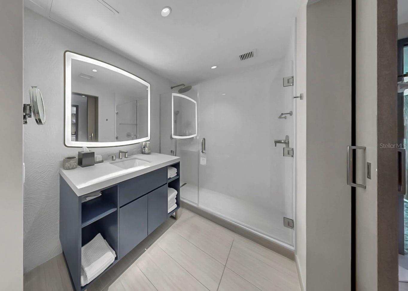 691 S Gulfview Blvd #1410 Property Photo 34