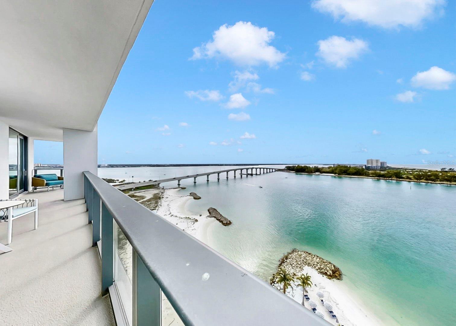 691 S Gulfview Blvd #1410 Property Photo 43