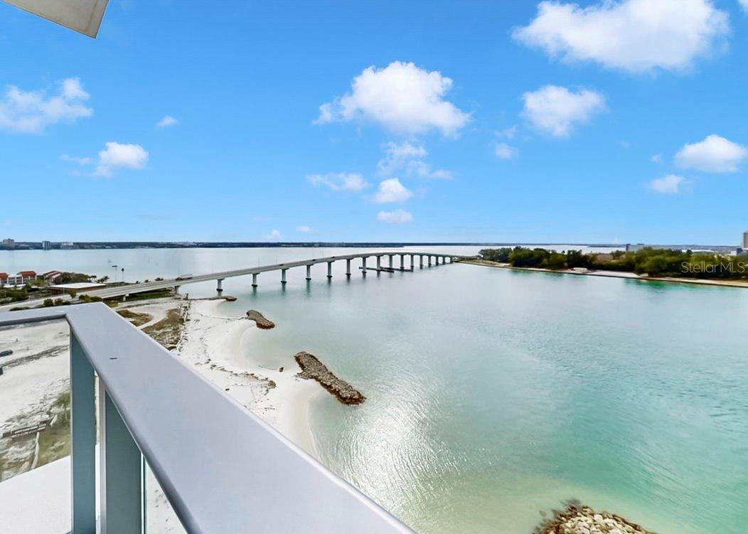691 S Gulfview Blvd #1410 Property Photo 57