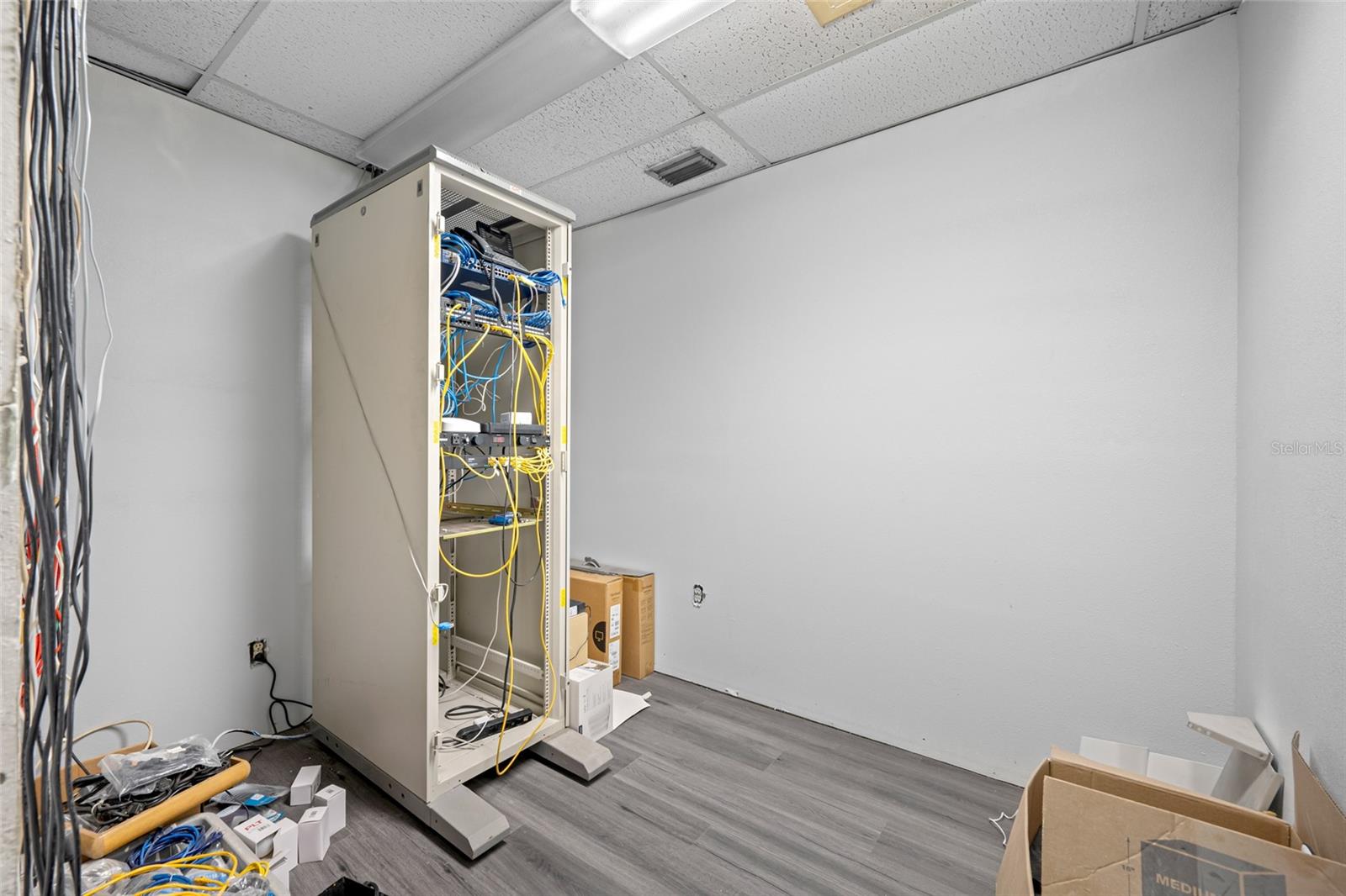TB8462326 Property Photo 50