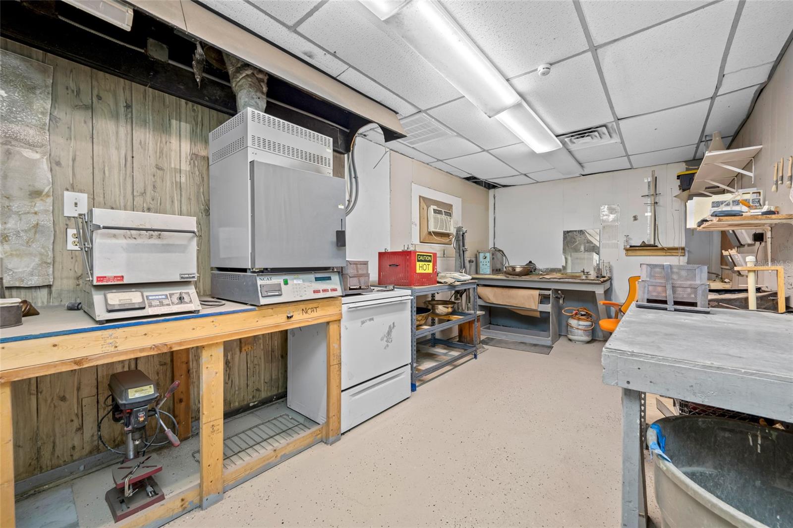 TB8462326 Property Photo 54