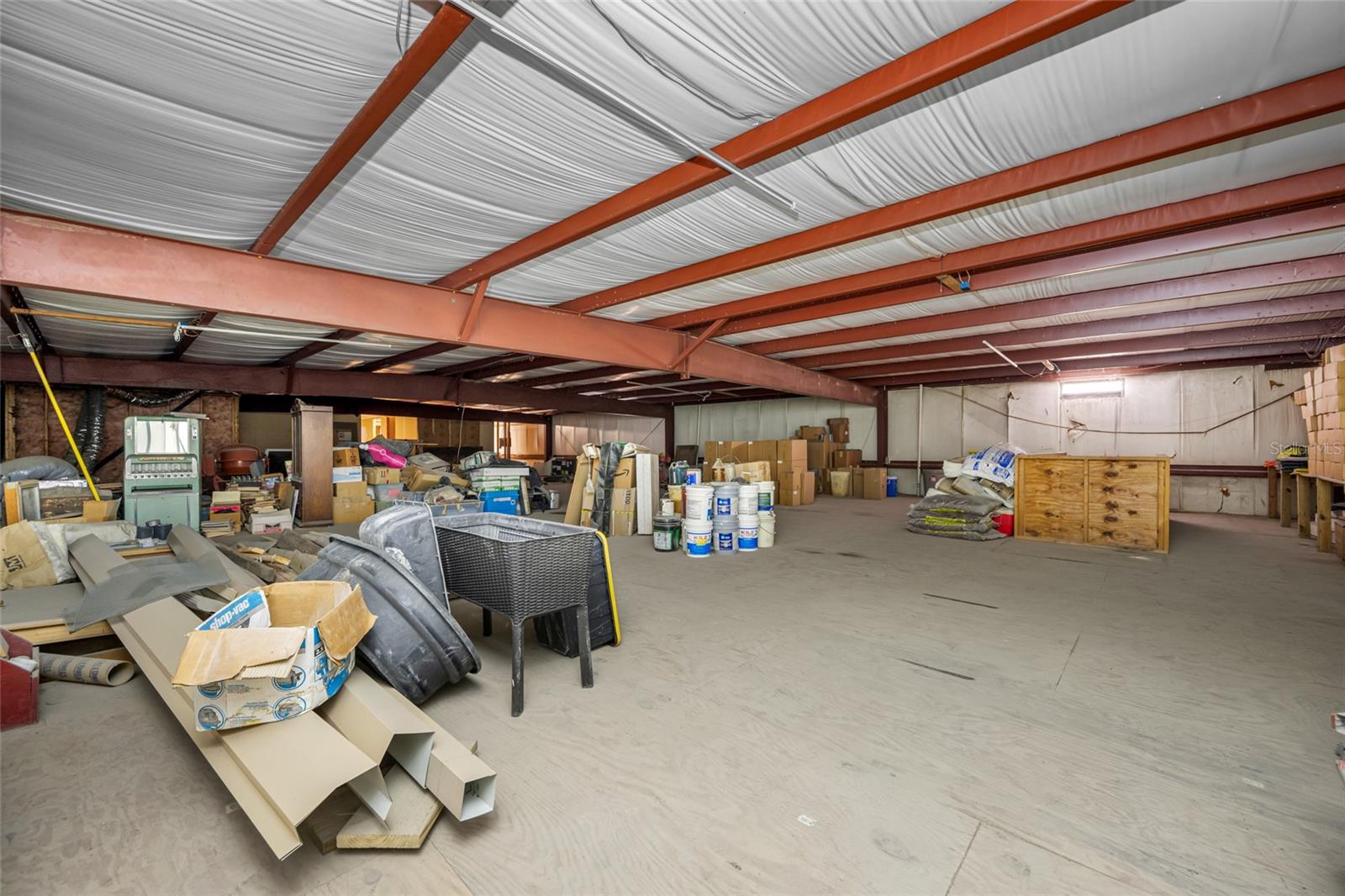 TB8462326 Property Photo 64