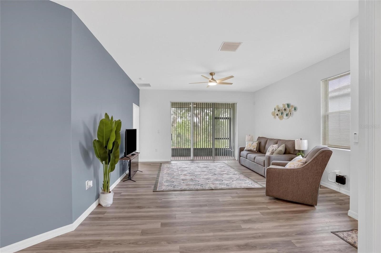 4027 Westwood Fields Loop Property Photo 8