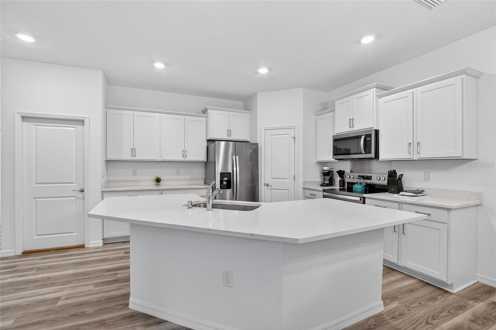 4027 Westwood Fields Loop Property Photo 13