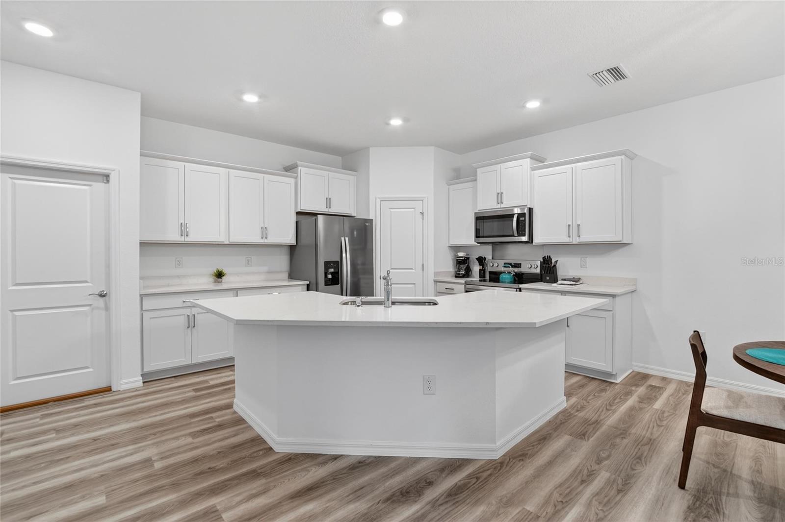 4027 Westwood Fields Loop Property Photo 14