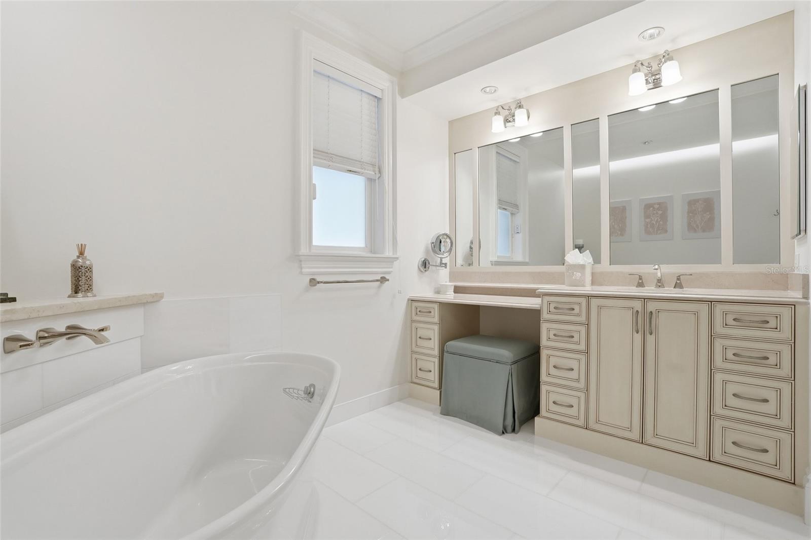 12201 Caisson Ln Property Photo 31