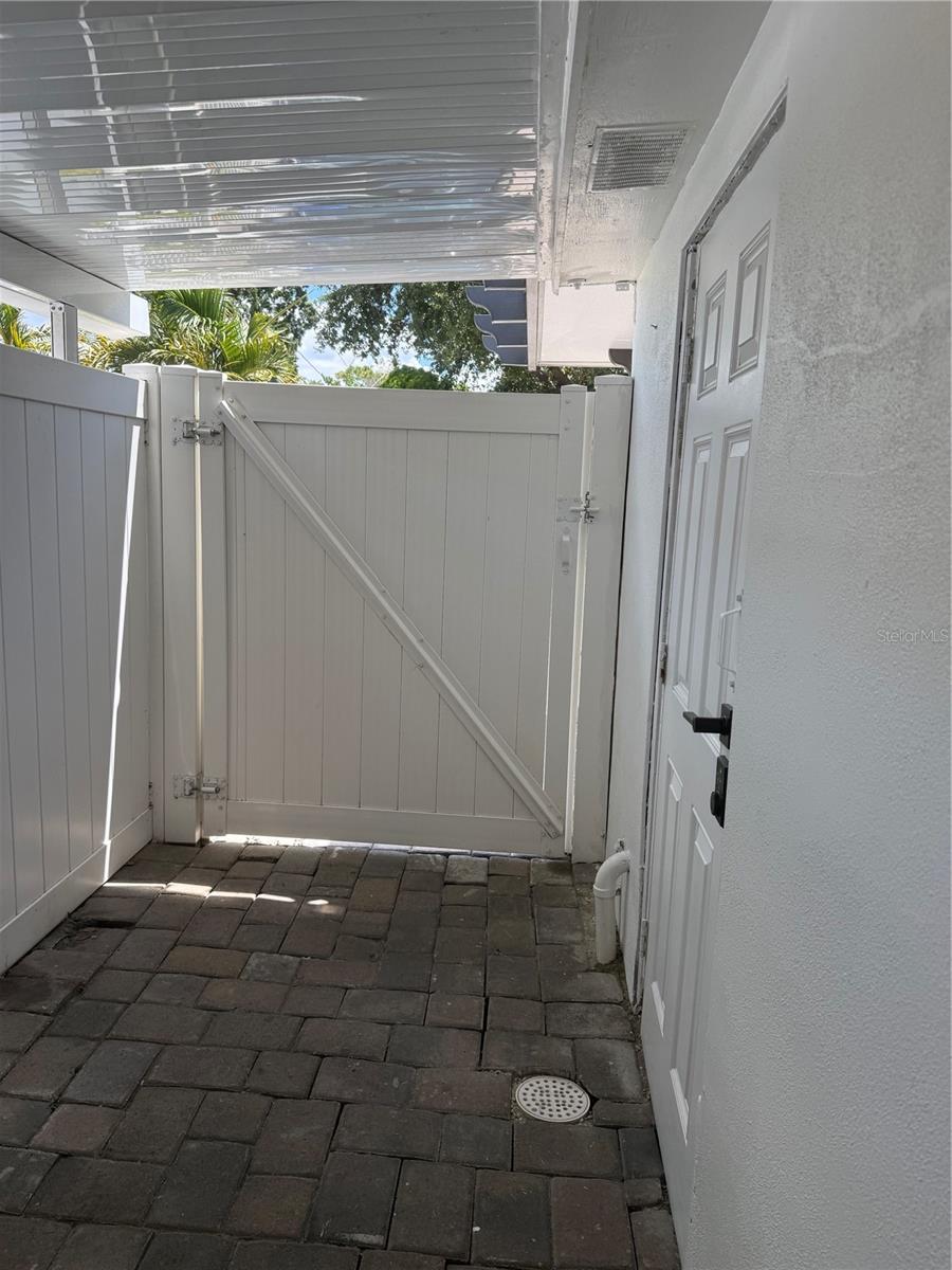 7018 N Hale Ave Property Photo 19