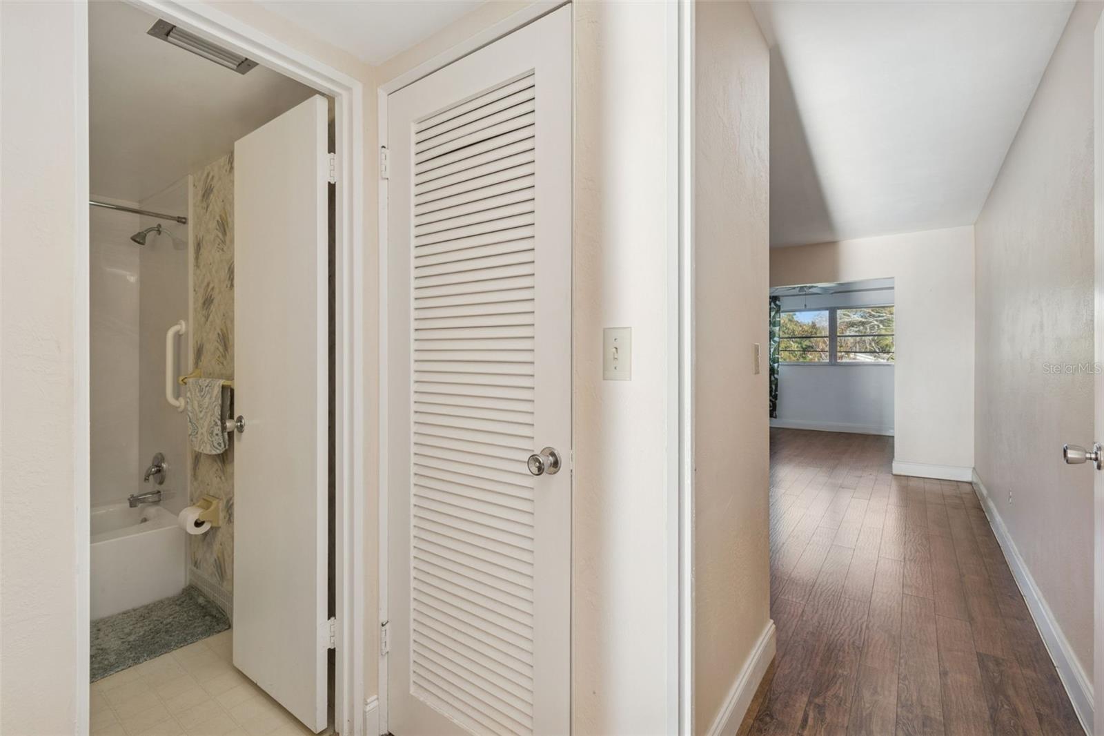 4565 Duhme Rd #203 Property Photo 11
