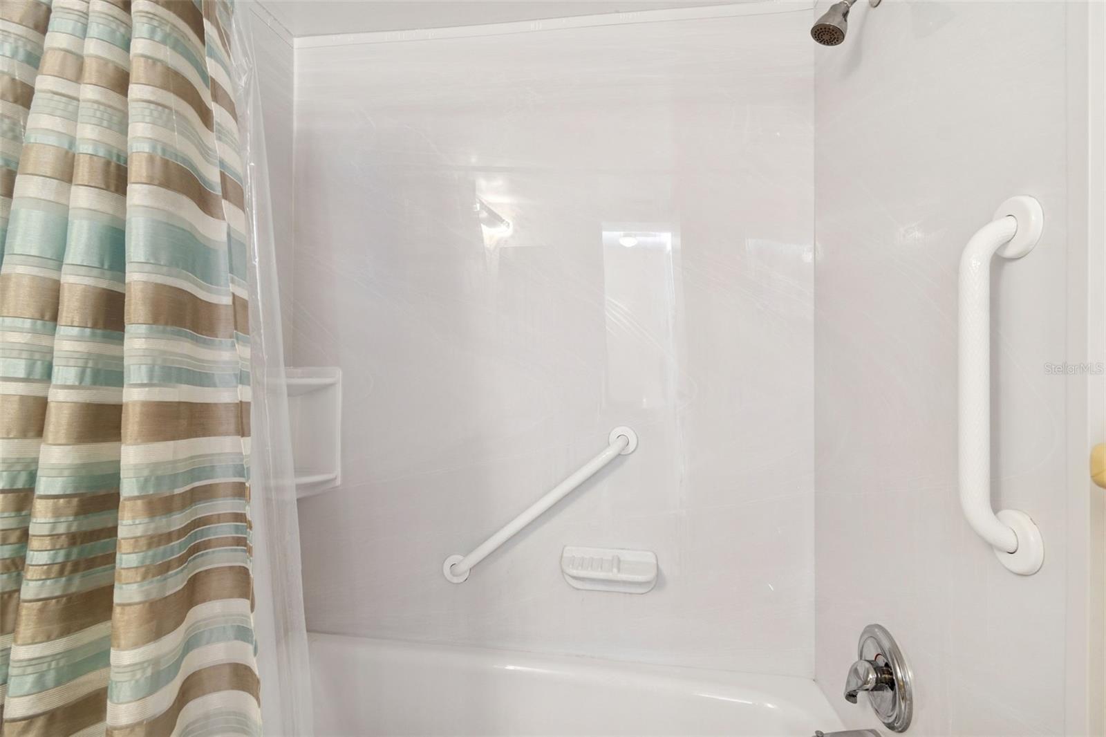4565 Duhme Rd #203 Property Photo 13