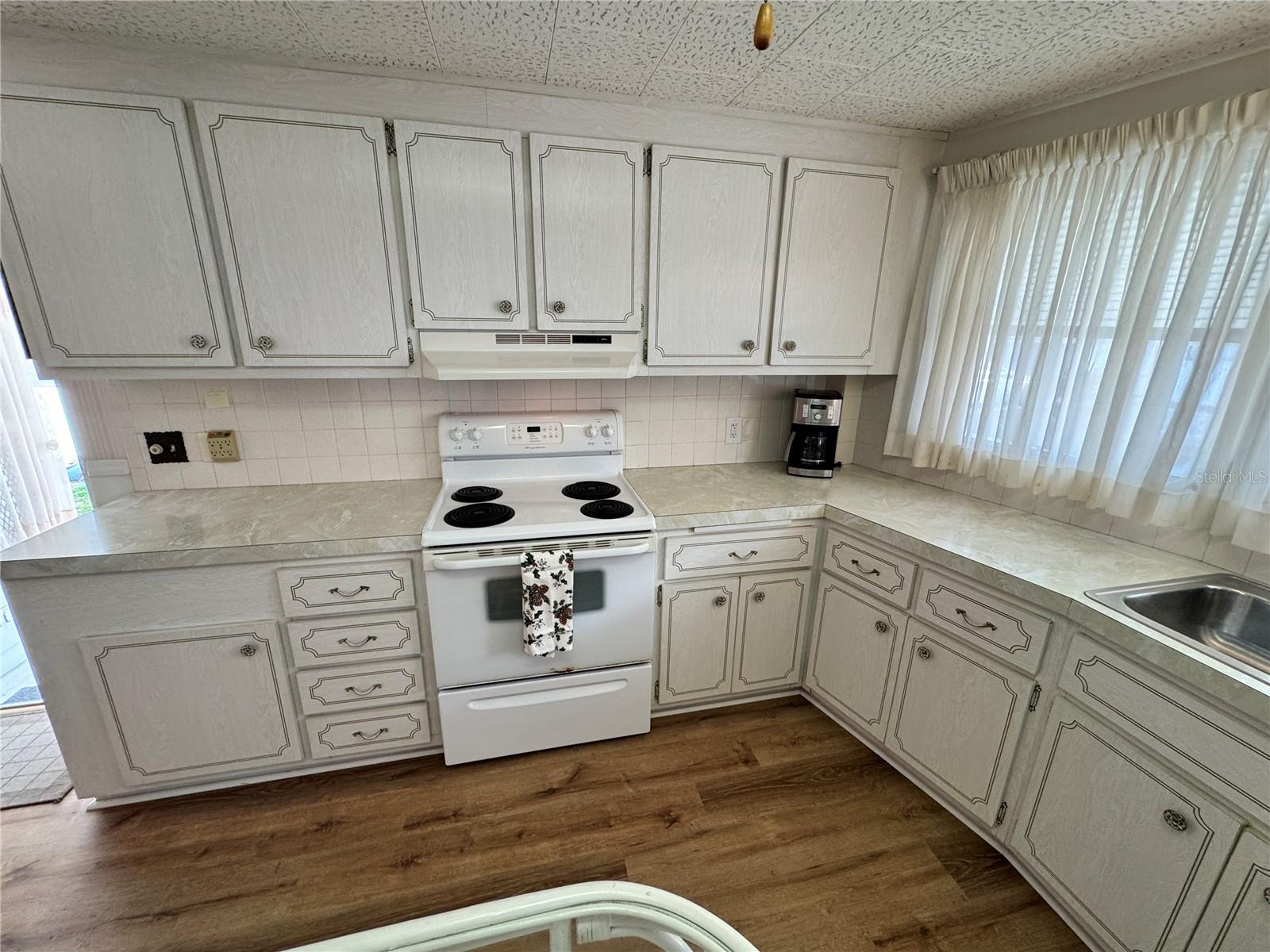 2331 Belleair Road #804 Property Photo 6