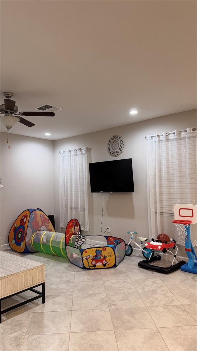 9909 Victory Gallop Loop Property Photo 6