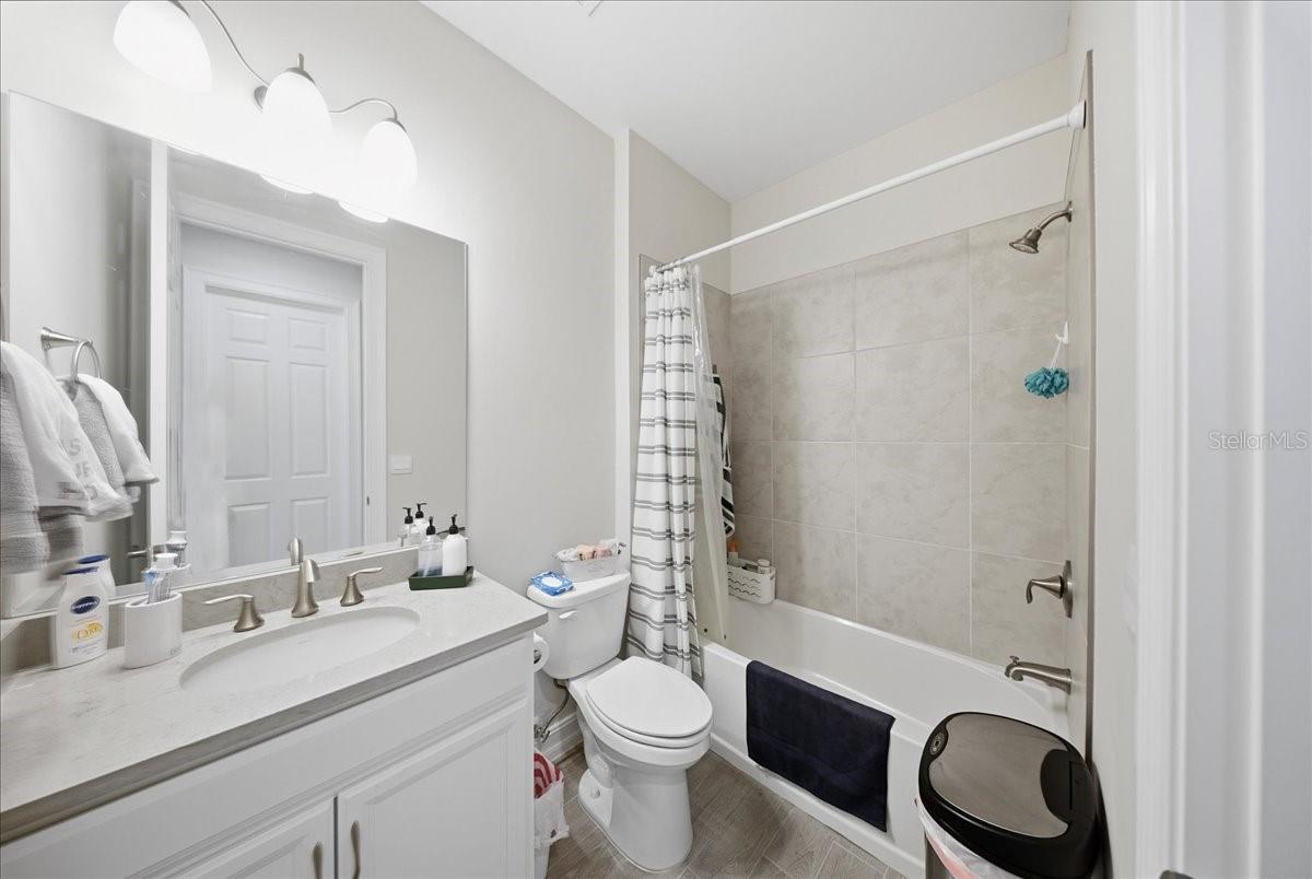 1074 Enbrook Loop Property Photo 14