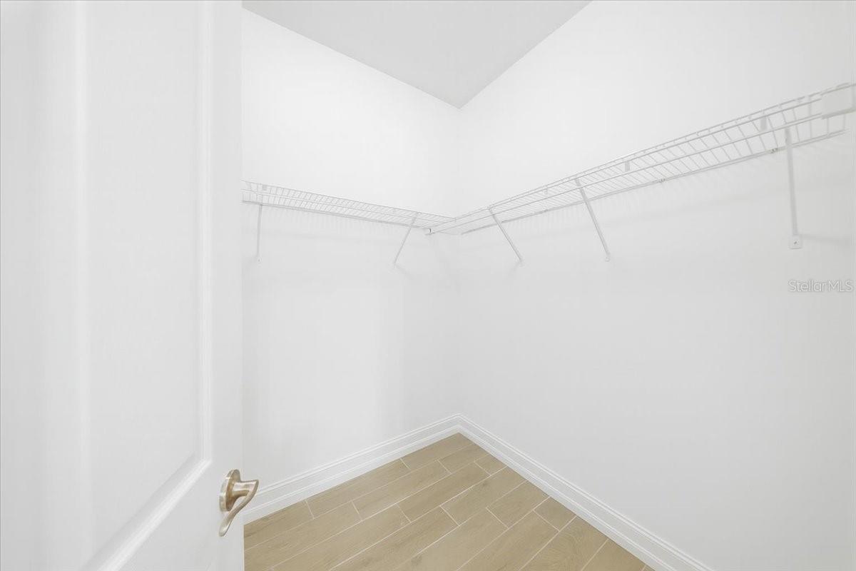 1074 Enbrook Loop Property Photo 25