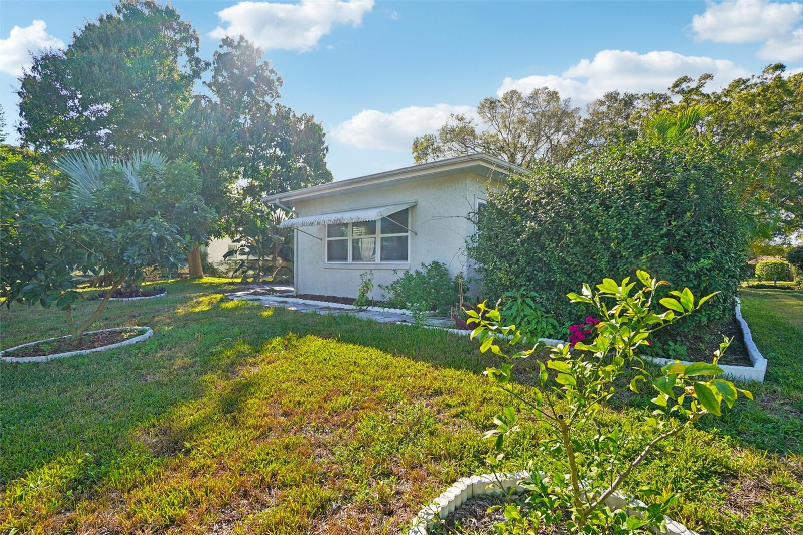 2137 Malcolm Dr Property Photo 28