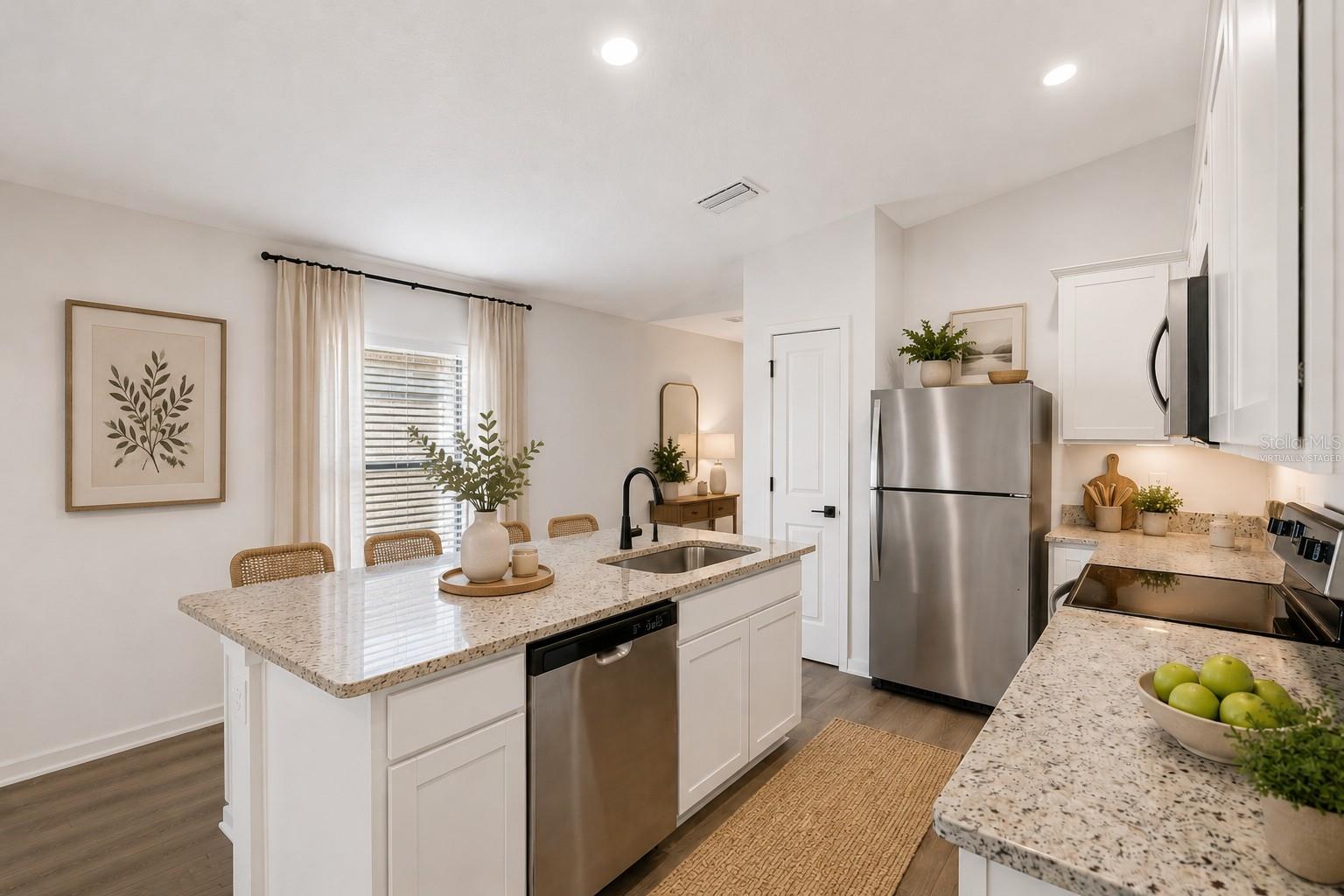 12143 Elston St Property Photo 4