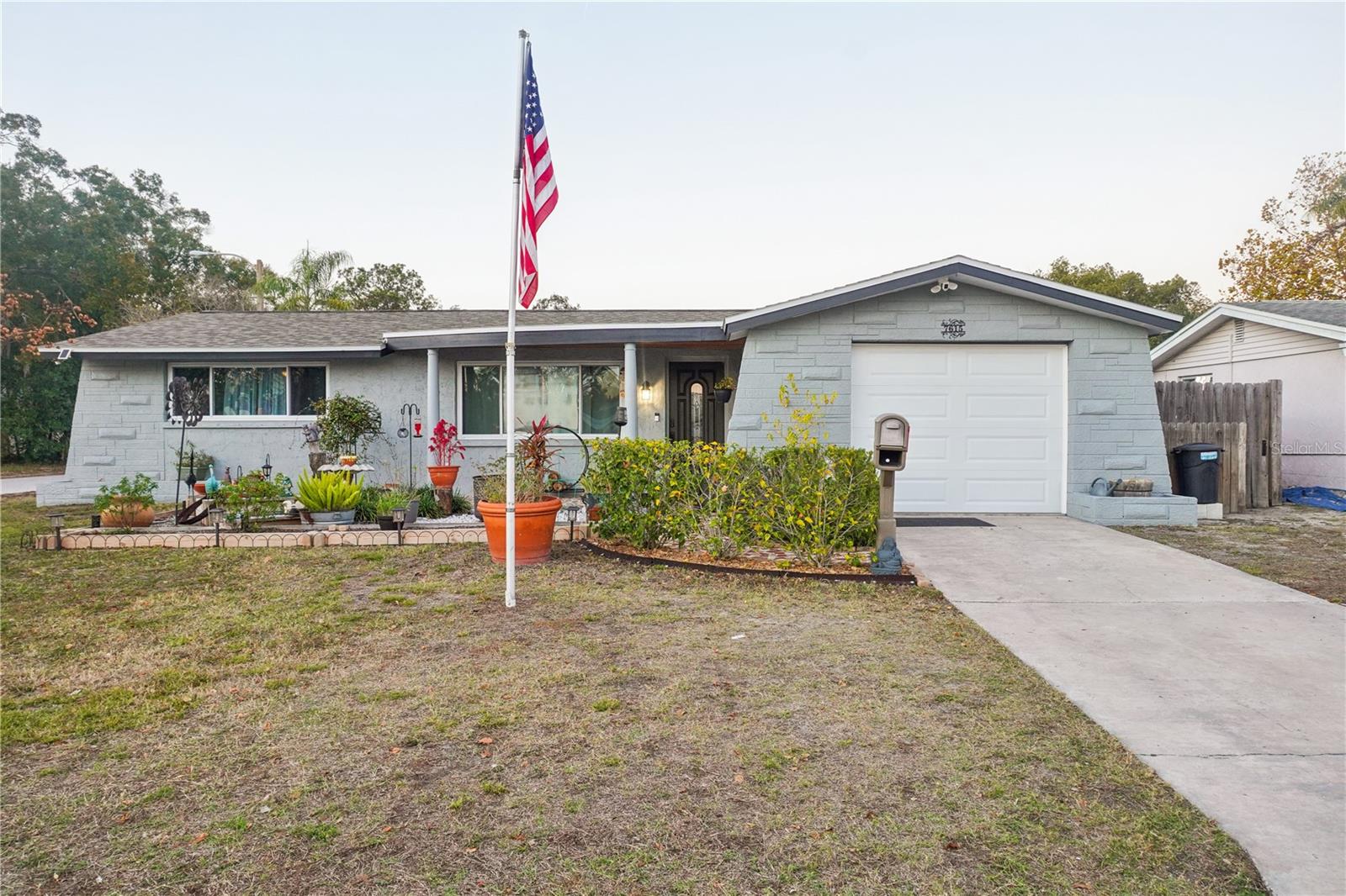 7615 Cumber Dr Property Photo 2
