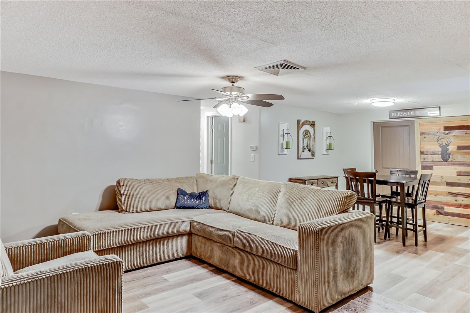 7615 Cumber Dr Property Photo 23