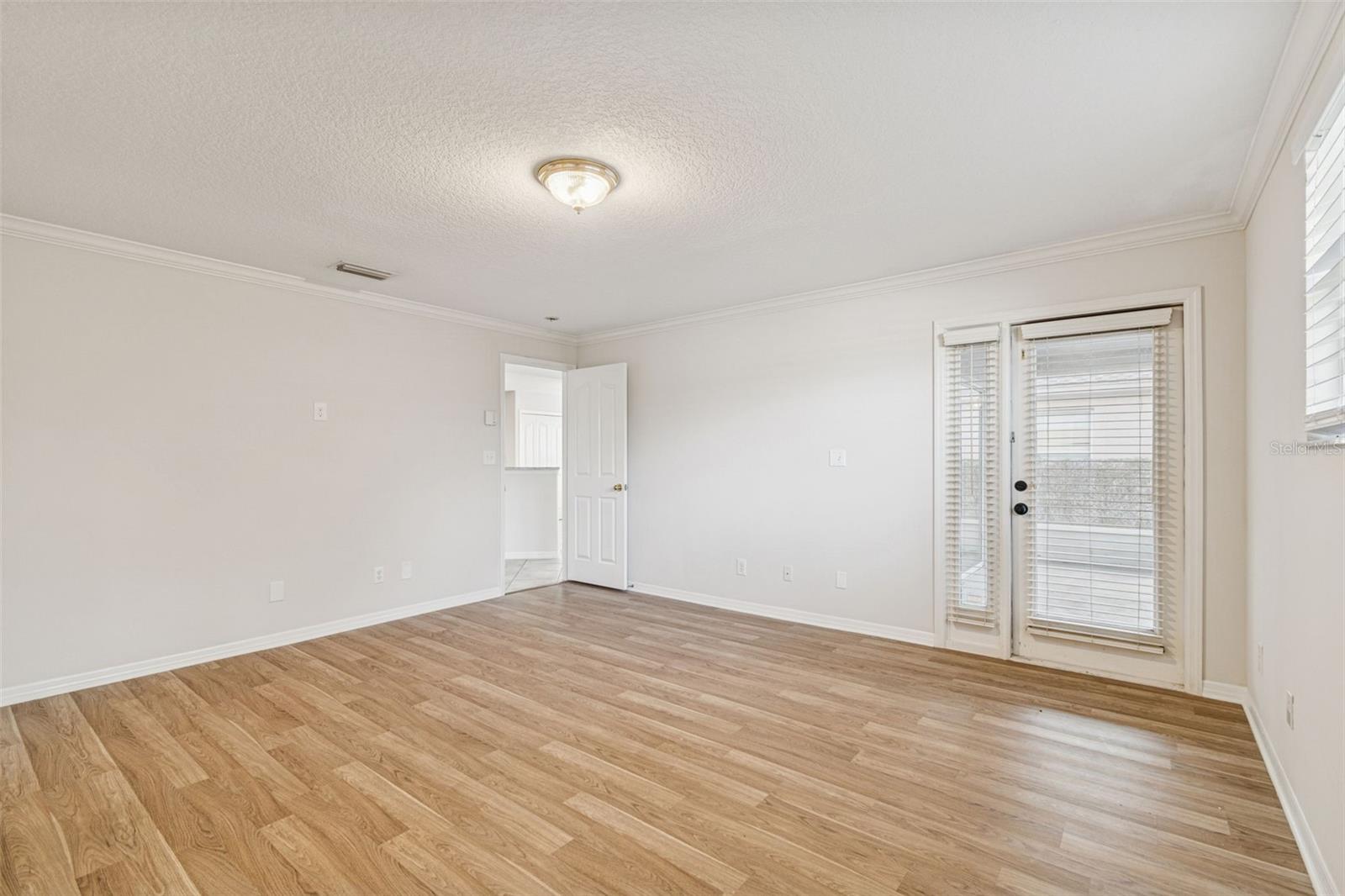 2515 W Leroy St Property Photo 20