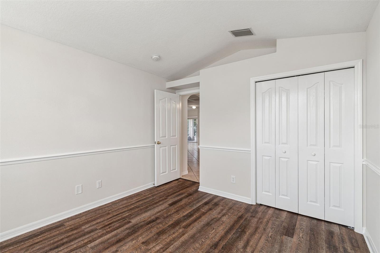 2515 W Leroy St Property Photo 29