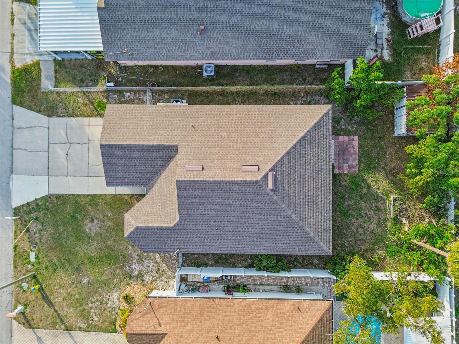 2515 W Leroy St Property Photo 48