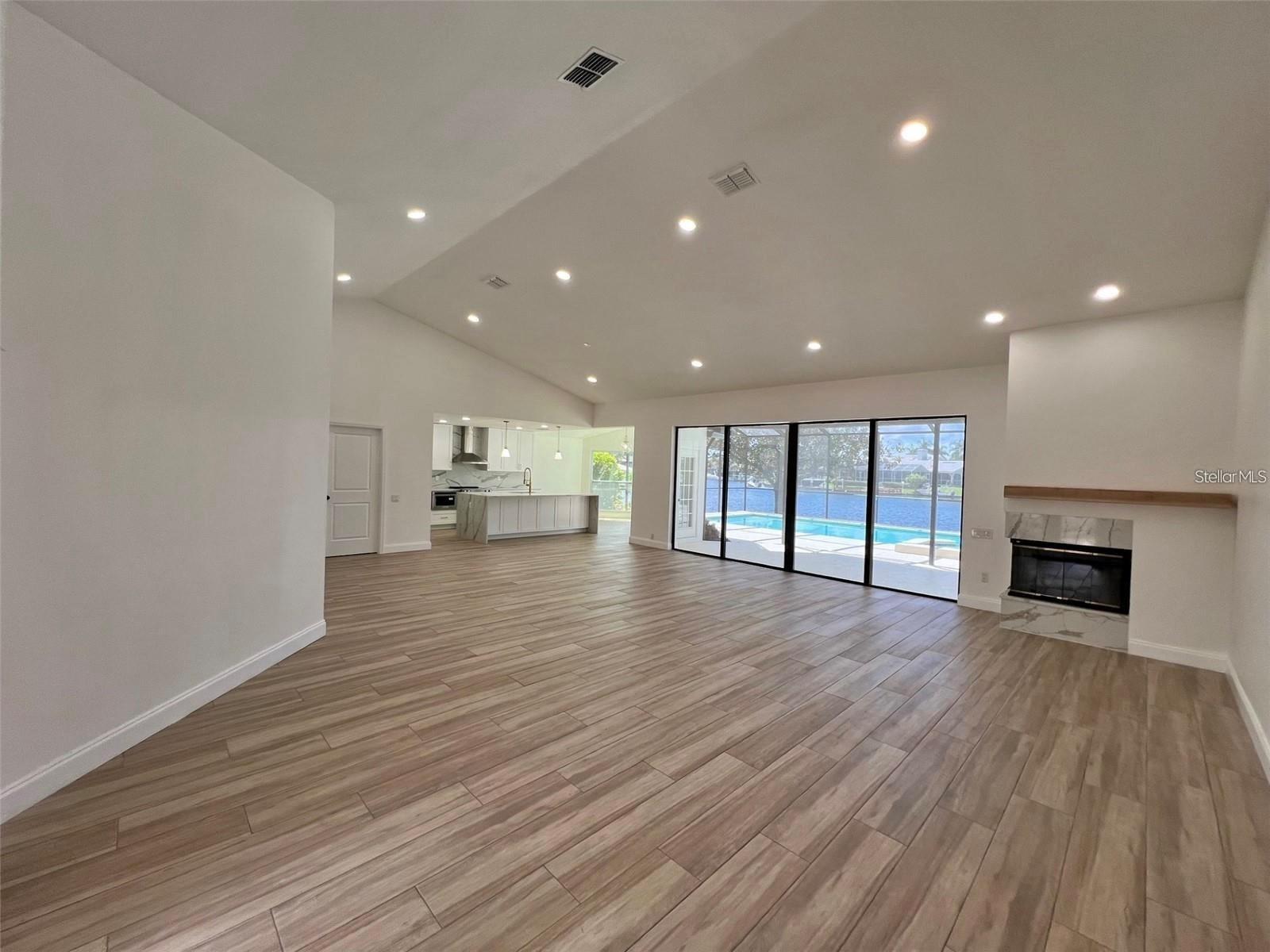 4804 Longwater Way Property Photo 15
