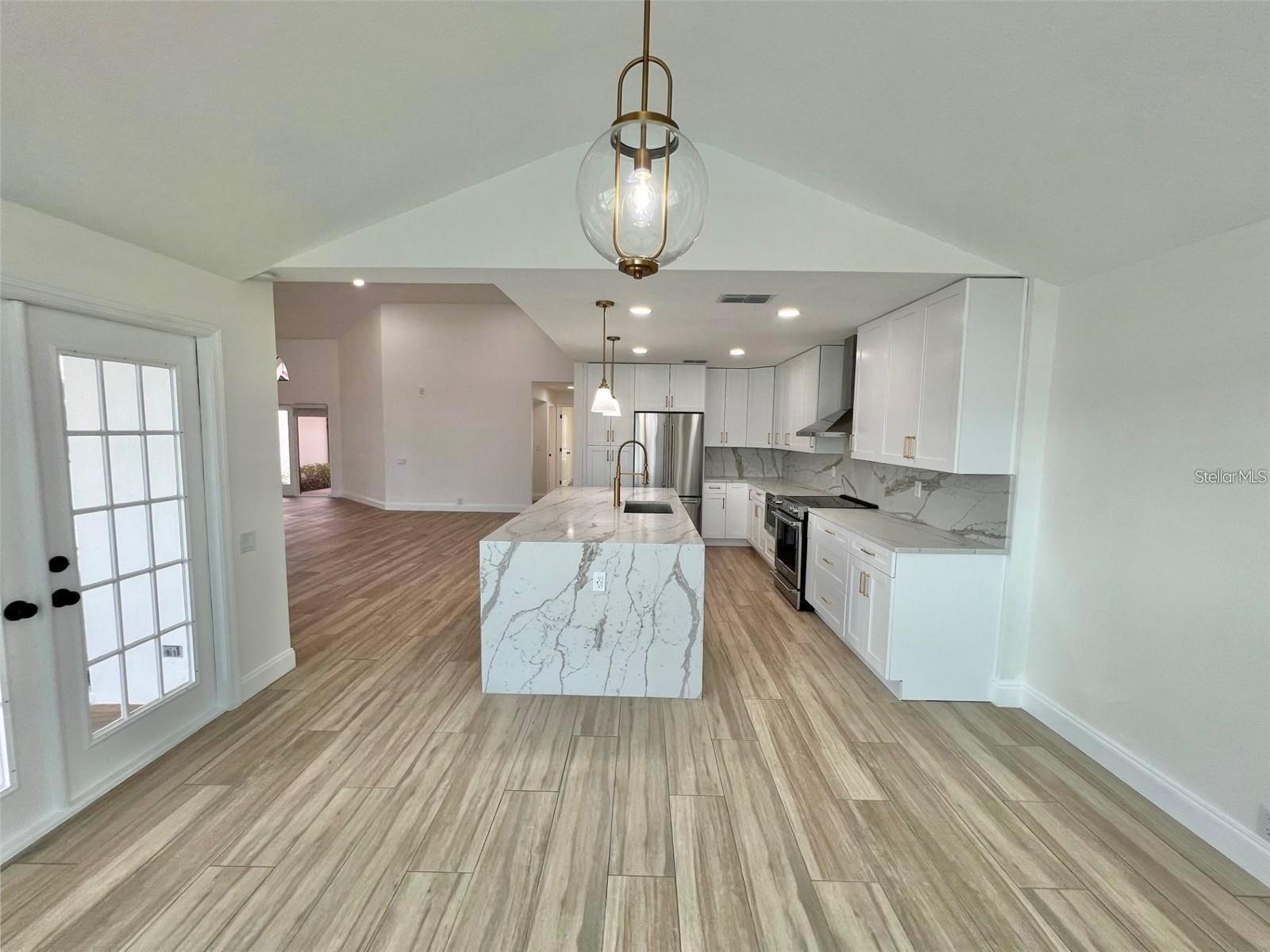 4804 Longwater Way Property Photo 19