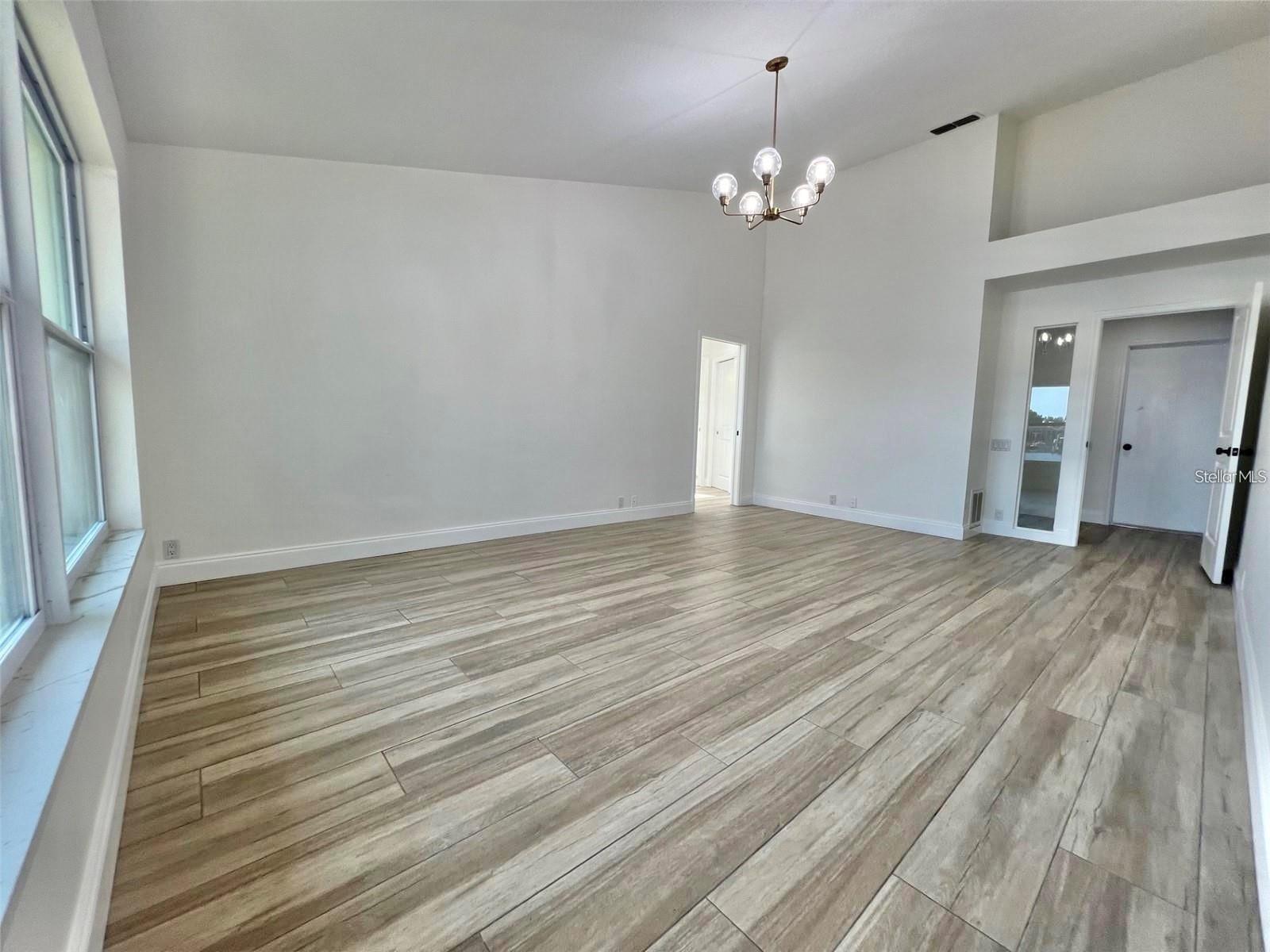 4804 Longwater Way Property Photo 35