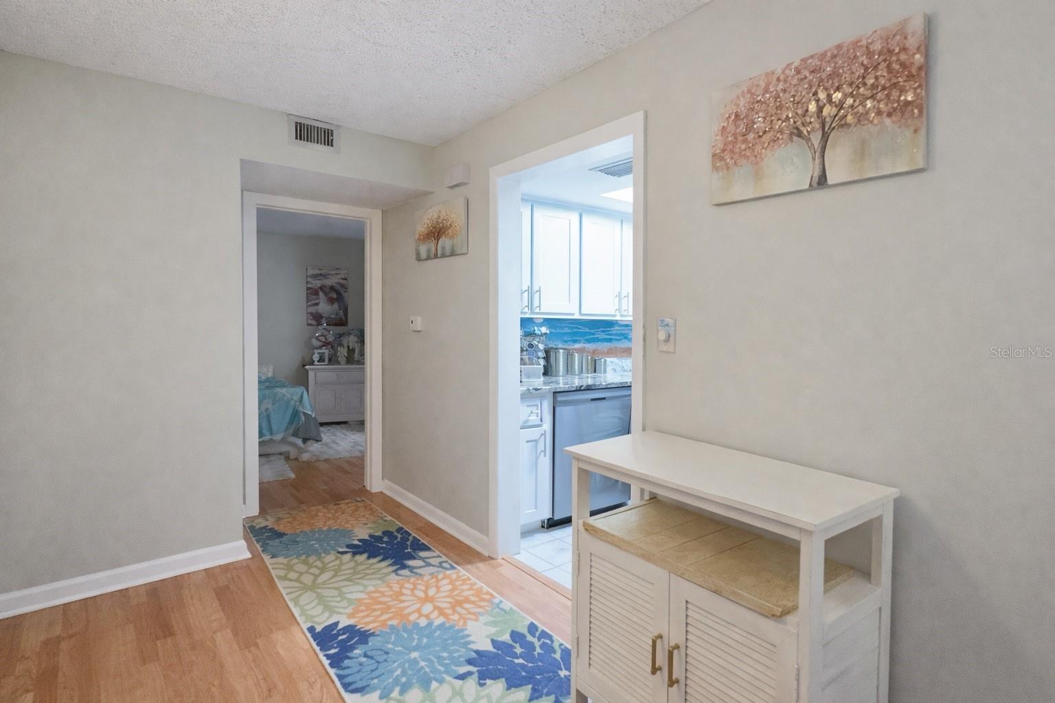 TB8463268 Property Photo 6