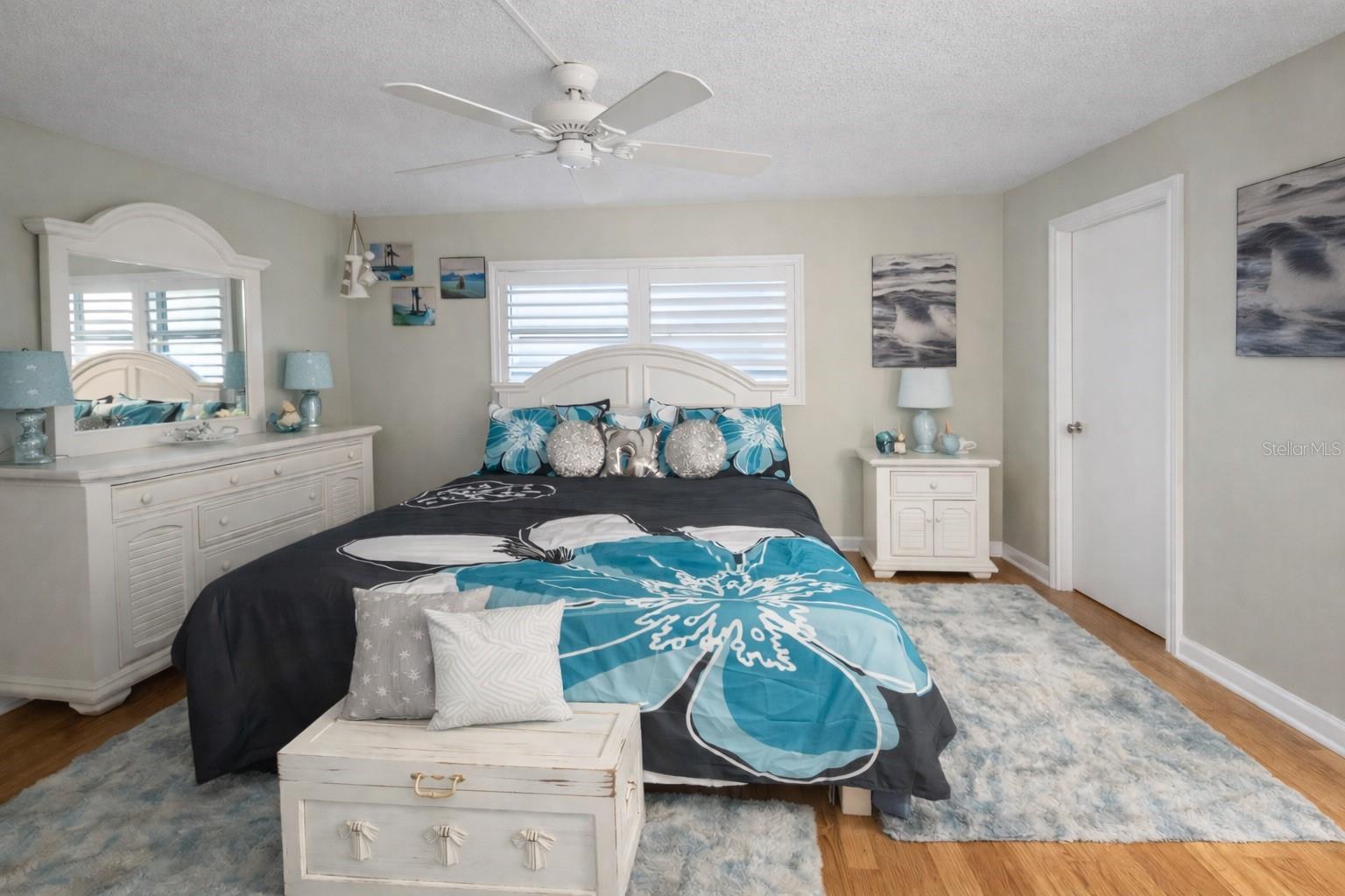 TB8463268 Property Photo 9