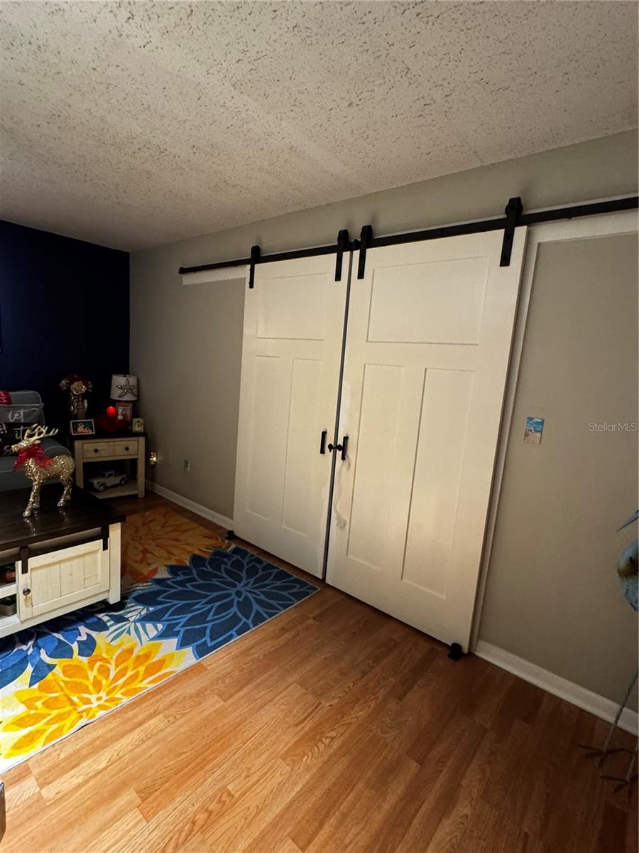 TB8463268 Property Photo 14
