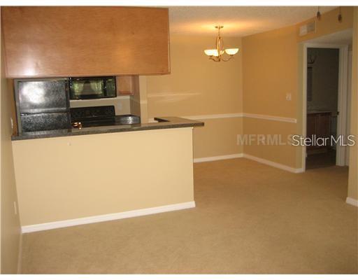 215 Lake Brook Cir #204 Property Photo 3