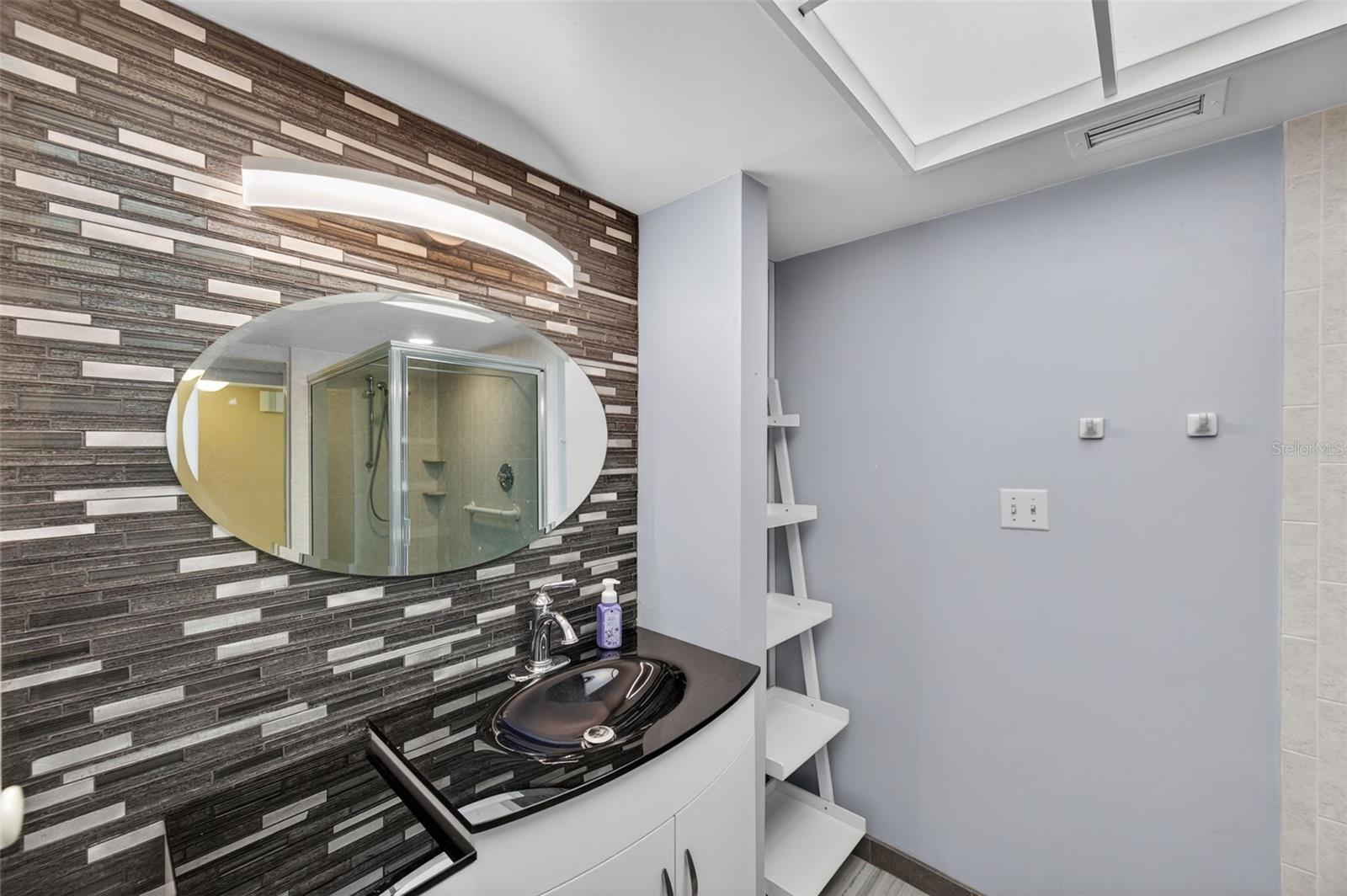 131 Bluff View Dr #403 Property Photo 15