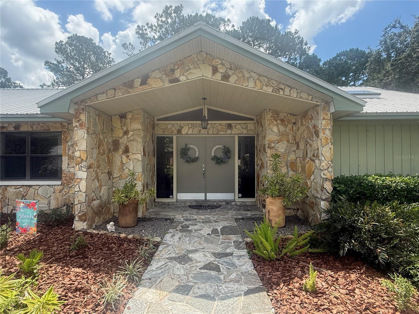 2215 TONIWOOD LN Property Photo 1